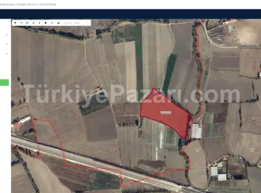 ÇORUM MERKEZ İSKİLİP YOLUNA YAKIN ÖMERBEY KÖYÜNDE TARLA