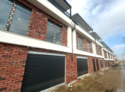 ESKİŞEHİR İSMET İNÖNÜ 2 BLV CD ÜZERİNDE 200 M2 KİRALIK İŞYERİ