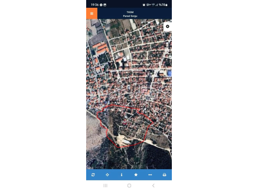 ISPARTA SENİRKEN İLÇE MERKEZİNDE 730M2 SATILIK İMARLI ARSA