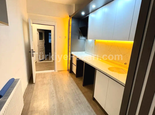 ÇARŞI İÇİNDE YUNUS EMRE ORTA OKULU ARKASINDA SIFIR KİRALIK EŞYALI 1+1 LÜKS APART !!!