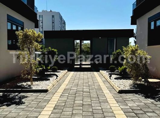 Kepez Fevziçakmak'ta satılık havuzlu güvenlikli gerçek yüksek giriş