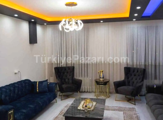 NİĞDE MERKEZ İMAM HATİP MEYDANI ÜZERİNDE CADDE CEPHELİ İÇERİSİ FULL YAPILI SATILIK DAİRE
