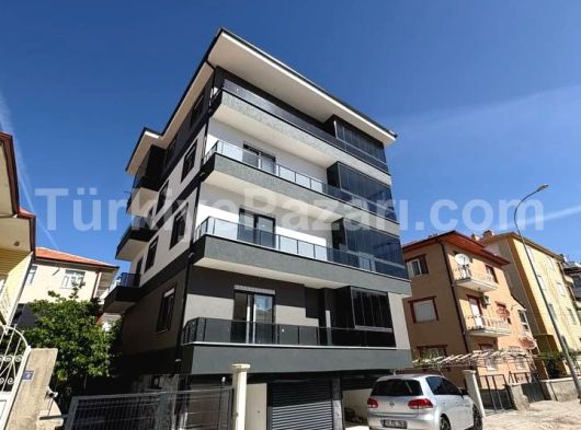 BELEDİYE CİVARI DEPOZİTOSUZ ABONELİKLERİ AÇIK EŞYALI 1+1 APART