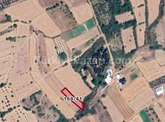 SATILIK 791M2 DÖŞEMALTI KARAVELİLER MAH DOĞAL KAYNAK SUYU VAR