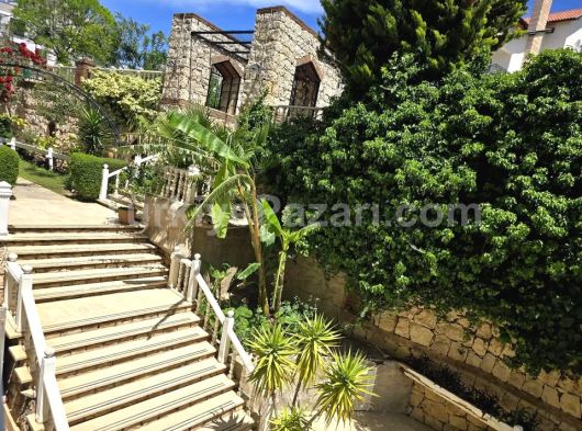 EŞYALI SATILIK DAİRE DİDİM EFELER MAH HAVUZLU GÜVENLİKLİ SİTE DE 2+1