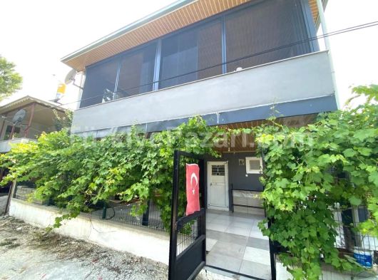 ZİRVE EMLAKTAN ERDEMLİ ASLANLI YAYLASINDA KİRALIK EŞYALI 2+1