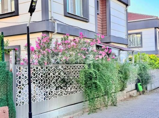 ACİL SATILIK LÜKS VİLLA YENİŞEHİR AZİZİYE MAHALLESİNDE 4+1 DUBLEKS