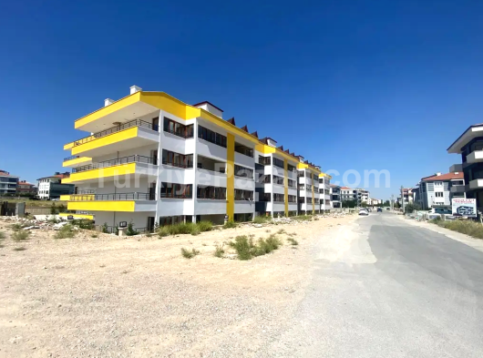 Sedirler Caddesi Hüma Garden Sitesinde 3+1 Lüks Satılık Daire