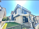 İzmir Seferihisar ürkmez Doğanbey de satılık 2+1 Bahçeli Yazlık villa