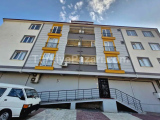 GÖMEÇ ÇARŞI MERKEZİNE YAKIN 2+1 DAİRE