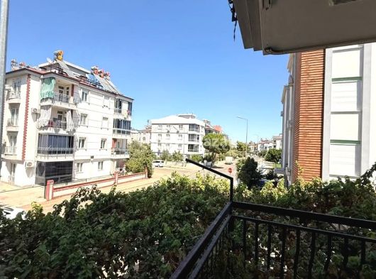 SATILIK 1+1 YÜKSEK GİİRŞ SIFIR VARSAK DEMİREL MAH TRANVAYIN DİBİNDE