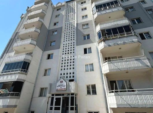 Emlak Kraliçesi’nden Beyazşehir’de Uygun Fiyatlı Kiralık 3+1