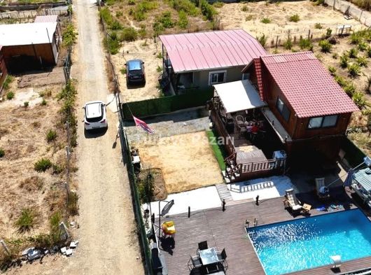 MENDERES YENİKÖY 300 M2 BAHÇE 65 M2 HAVUZLU EV