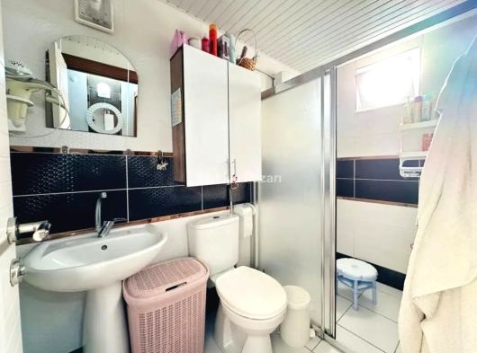 GAZİ MAHALLESİNDE TRAMVAYA 100 METRE 2+1 KATTA ACİL SATILIK