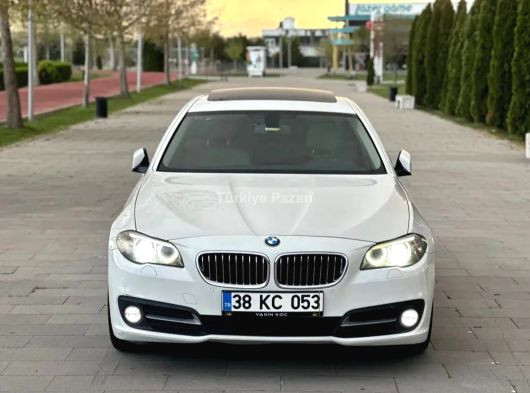BMW 520D PREMİUM 2014 MODEL HAYALET EKRAN VAKUMLU KAPILAR DOLU DOLU