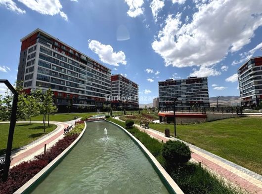 Sedirler Caddesi Hüma Garden Sitesinde 3+1 Lüks Satılık Daire