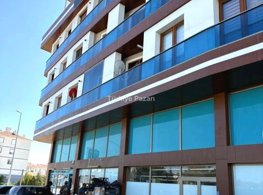 ÇARŞI İÇİNDE YUNUS EMRE ORTA OKULU ARKASINDA SIFIR KİRALIK EŞYALI 1+1 LÜKS APART !!!