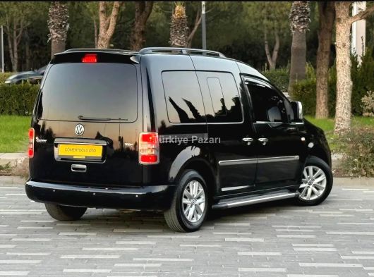 DEĞİŞENSİZ CAM TAVANLI 2011 MODEL MERCEDES AMG  C 180