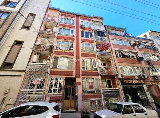 BURSA MERKEZ ALTIPARMAK DA 2+1 80 M2 İÇİ YENİLENMİŞ ARA KAT SATILIK DAİRE