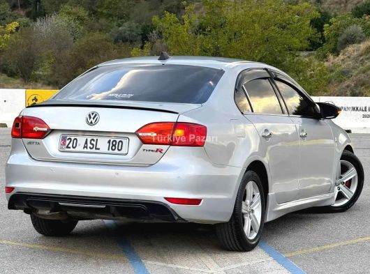 TR DE TEK ORJİNAL 269 BİN KM DE 2012 WW JETTA MAKYAJLI YENİ KASA 6 İLERİ VİTES TAKAS VARDIR