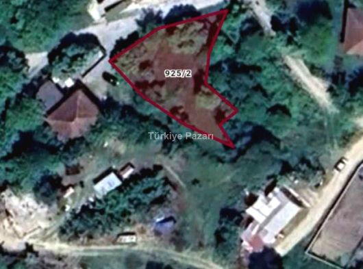 476 m2 %40 imarlı arsa Sakarya Kaynarca elektrik su başında