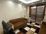 BELEDİYE CİVARI DEPOZİTOSUZ ABONELİKLERİ AÇIK EŞYALI 1+1 APART