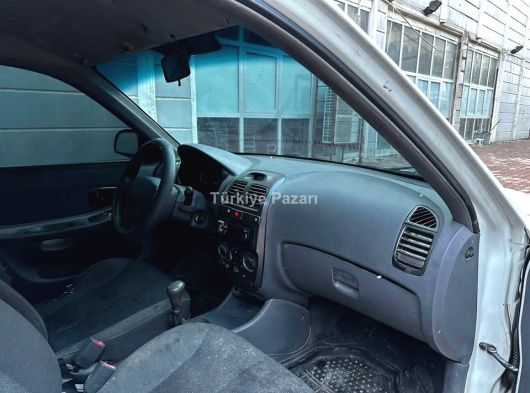ÇOK ACİL 2004MODEL HUNDAİ AKSENT 1.5MOTOR KASASI CAM GBİ