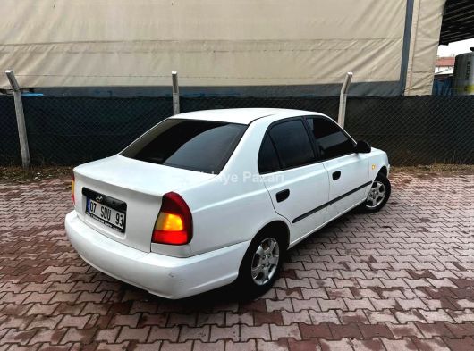 ÇOK ACİL 2004MODEL HUNDAİ AKSENT 1.5MOTOR KASASI CAM GBİ