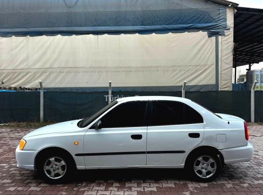 ÇOK ACİL 2004MODEL HUNDAİ AKSENT 1.5MOTOR KASASI CAM GBİ