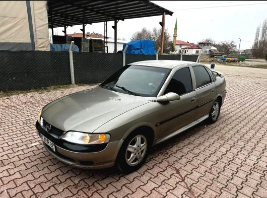 ÇOK ACİL 2004MODEL HUNDAİ AKSENT 1.5MOTOR KASASI CAM GBİ