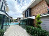 Kuşadası Davutlar’da Villa Konseptinde Çatı Dublex Daire 