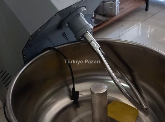 50 KG HAMUR YOĞURMA MAKİNASI OSİMO