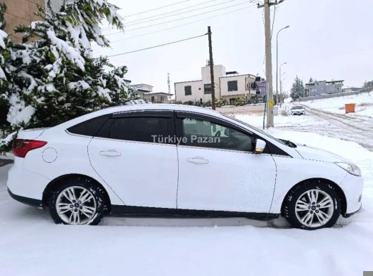 FORD FOCUS TREND X 2012 DİZEL HATASIZ BOYASIZ