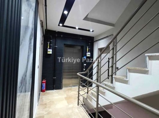 KIZILARIK MAHALLEDE KATTA ASANSORLU LÜX DAIRE KREDILI HARIKA KONUMDA