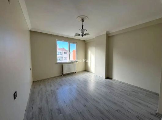 ÇEÇEN DEN KİRALIK ÇORLU HIDIRAĞA MAHALLESİ 5 YILLIK BİNADA 2+1 DAİRE