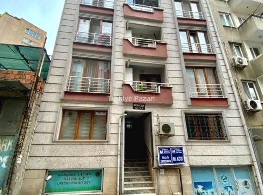 MANİSA SALİHLİ YÖRÜK MAHALLESİ HZ. ÖMER CAMİİ CİVARI 3. KAT   3+1