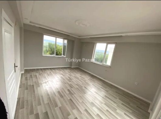 HAVUZLU SİTE İÇERİSİNDE KATTA YATIRIMLIK 2+1 HERŞEYİ AYRI