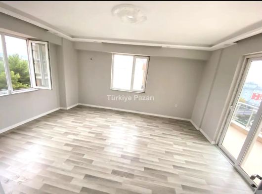 HAVUZLU SİTE İÇERİSİNDE KATTA YATIRIMLIK 2+1 HERŞEYİ AYRI
