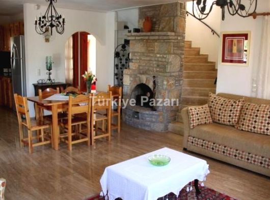 Çeşme’de Özel Havuzlu Müstakil Kiralık Villa