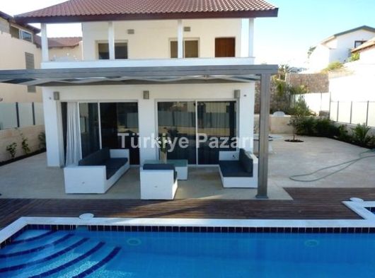 ALAÇATI’ DA  ÖZEL HAVUZLU GÜNLÜK / HAFTALIK KİRALIK LÜKS TATİL VİLLASI