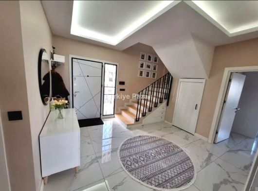 DÖŞEMEALTI YEŞİLBAYIRDA 620 M2 ARSA İÇERİSİNDE MÜSTAKİL VİLLA