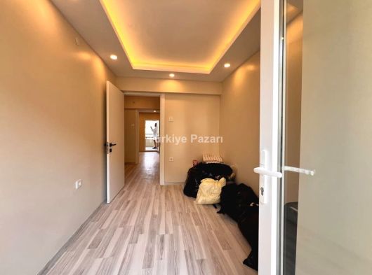 Armutalan'da 2 Bölümlü Satılık 5+2 Bakımlı Villa