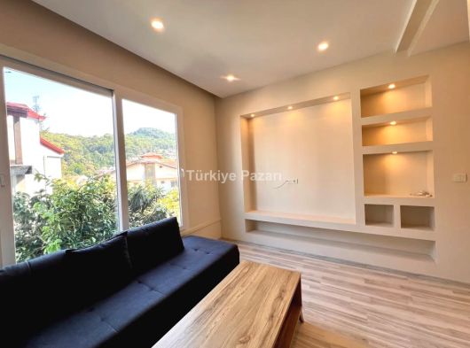 Armutalan'da 2 Bölümlü Satılık 5+2 Bakımlı Villa