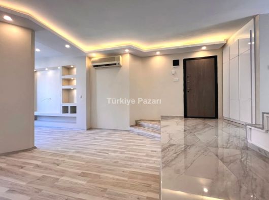 Armutalan'da 2 Bölümlü Satılık 5+2 Bakımlı Villa