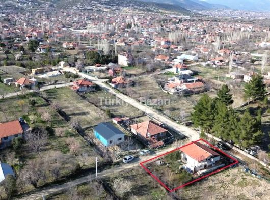 KORKUTELİ YELTENDE 653 M2 2 ADET ANAYOL KENARI