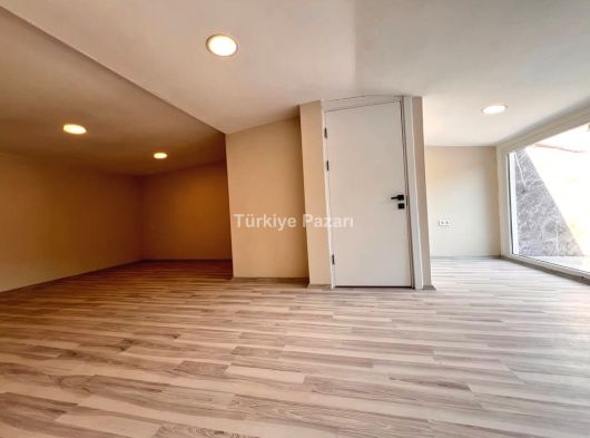 Armutalan'da 2 Bölümlü Satılık 5+2 Bakımlı Villa