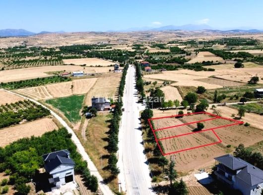 KORKUTELİ YELTENDE 653 M2 2 ADET ANAYOL KENARI