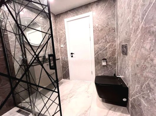 Armutalan'da 2 Bölümlü Satılık 5+2 Bakımlı Villa