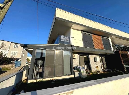Kuşadası Davutlar’da Villa Konseptinde Çatı Dublex Daire 