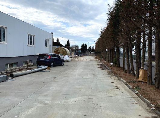 İSTANBUL SİLİVRİ KINALI ACİLEN  SATILIK HAZIR KURULMUŞ FABRİKA SATILIKTIR. TOPLAM 18000m2DİR.